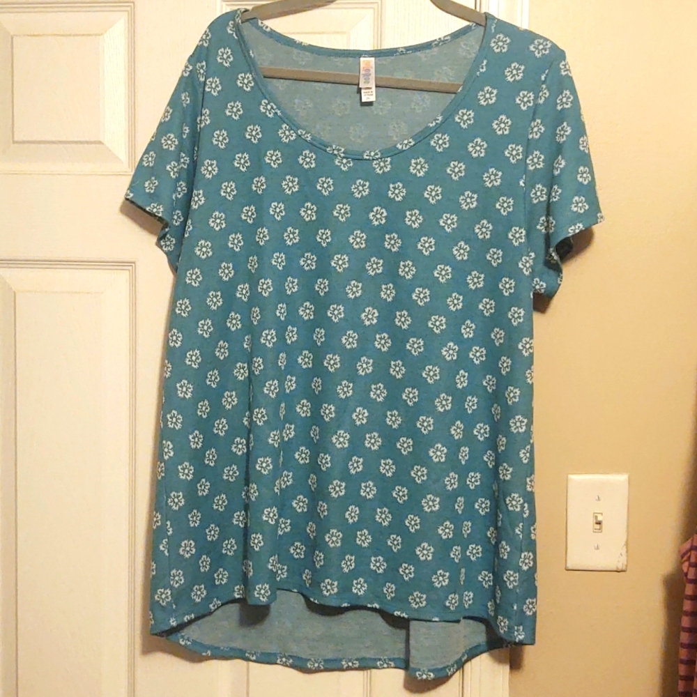 LuLaRoe classic tee 2XL